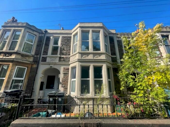 2 Bedroom Flat To Rent In Wick Road, Brislington, Bristol, BS4