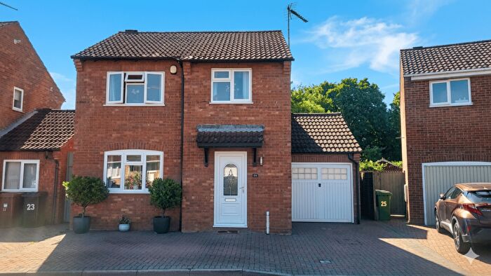 3 Bedroom Detached House For Sale In Livermore Green, Peterborough, PE4