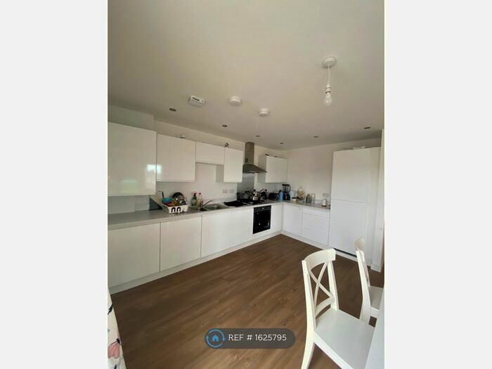 2 Bedroom Flat To Rent In Muirhouse Crescent, Edinburgh, EH4