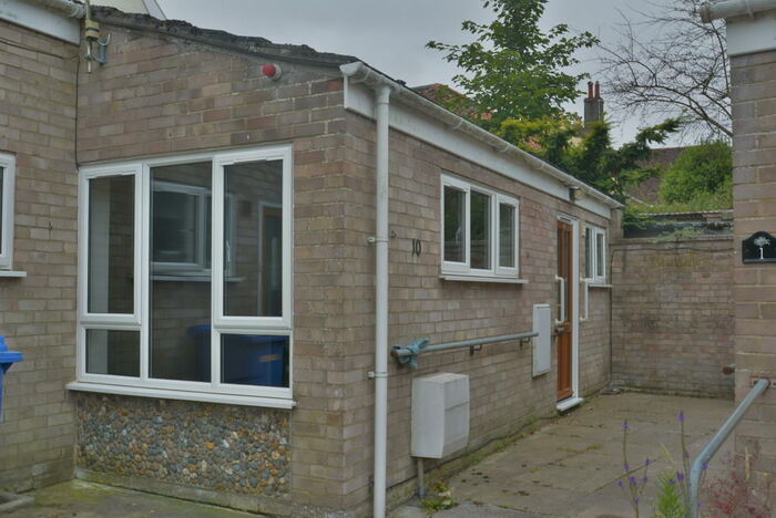 1 Bedroom Semi-Detached Bungalow To Rent In Staithe Road, Bungay, NR35