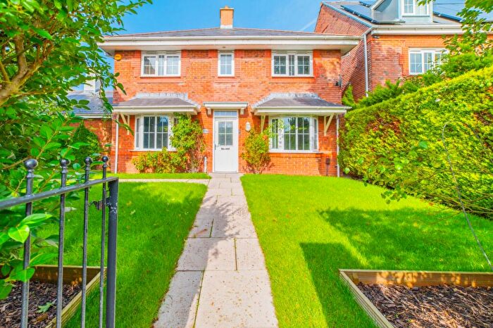 4 Bedroom Detached House For Sale In Colchester Avenue, Penylan, CF23