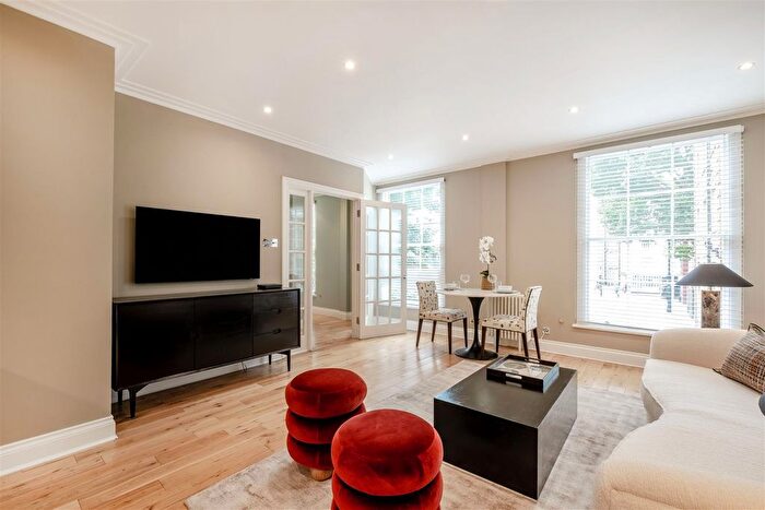 1 Bedroom Flat To Rent In Grosvenor Hill, London, W1K
