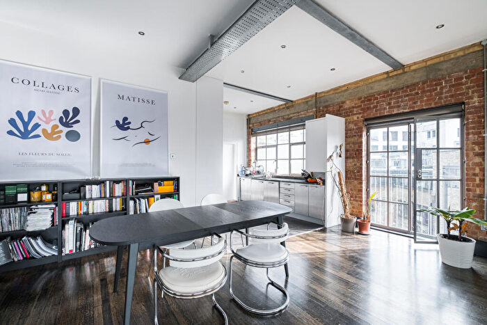 1 Bedroom Flat For Sale In Chocolate Studios, Shepherdess Place, N1
