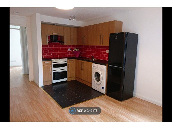 1 Bedroom Maisonette To Rent In Mead Avenue, Slough, SL3