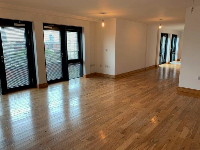 2 Bedroom Flat To Rent In Roman Wall, Bath Lane, Leicester, LE3