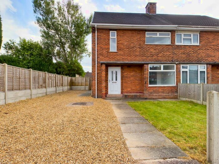 3 Bedroom Semi-Detached House To Rent In Linda Road, Tunstall, Stoke-on-Trent, ST6