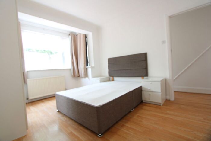 1 Bedroom Flat To Rent In Grove Road, Mitcham, CR4