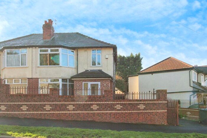 3 Bedroom Semi-Detached House To Rent In Copgrove Road, Leeds, West Yorkshire, LS8