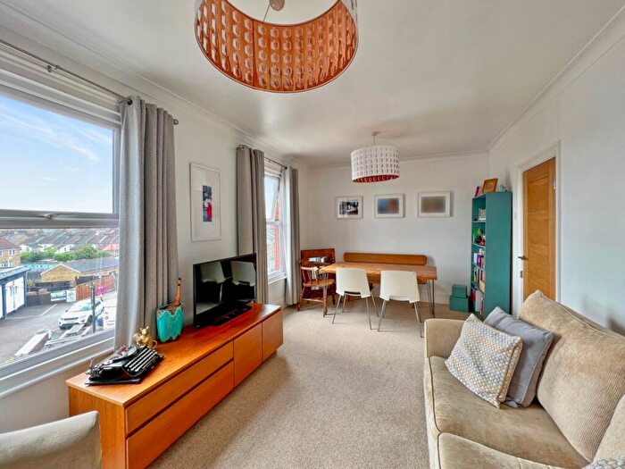 1 Bedroom Apartment To Rent In Old Road West, Gravesend, Kent, DA11