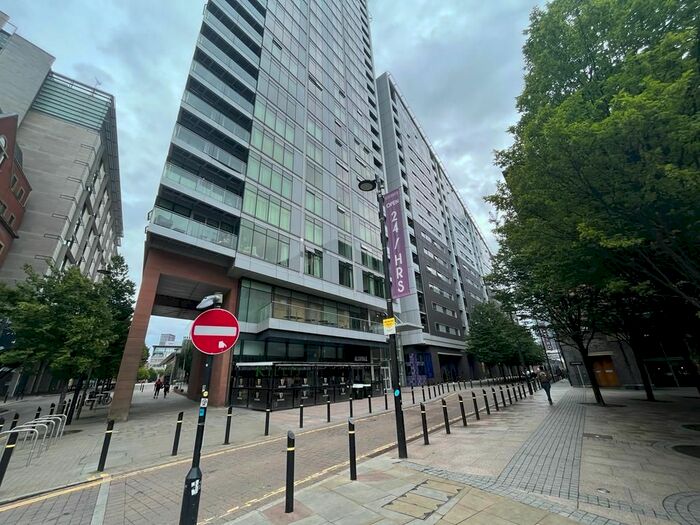 2 Bedroom Flat To Rent In Great Northern Tower, Watson Street, Manchester, M3