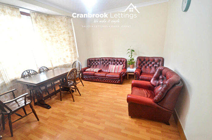 3 Bedroom Terraced House For Sale In Caulfield Road, London, E6