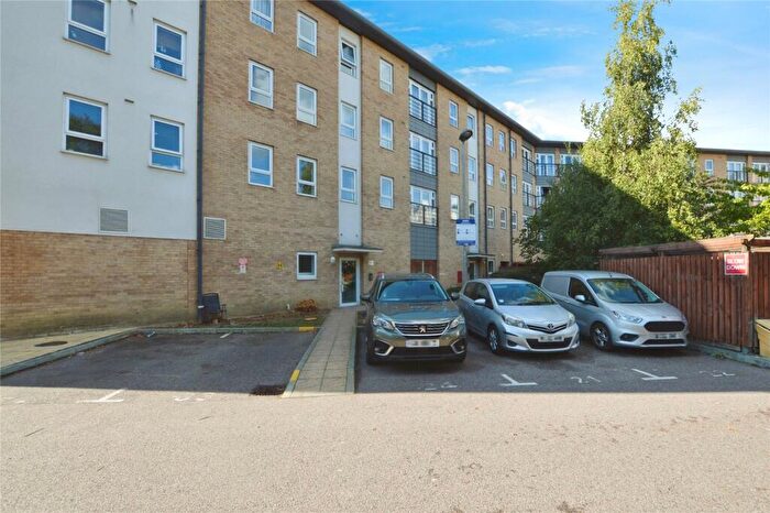 1 Bedroom Apartment For Sale In Southernhay Close, Basildon, Essex, SS14