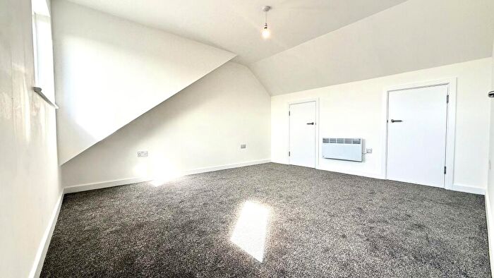 3 Bedroom House To Rent In Derbyshire Lane, Scarsdale Heights, Woodseats, S8