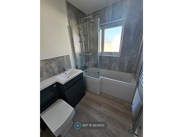 3 Bedroom Terraced House To Rent In Russell St, Gosport, PO12