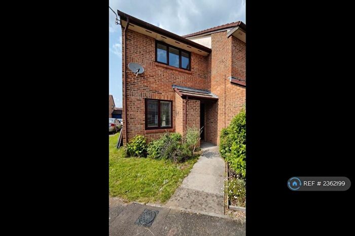 2 Bedroom End Of Terrace House To Rent In Clydesdale Way, Southampton, SO40