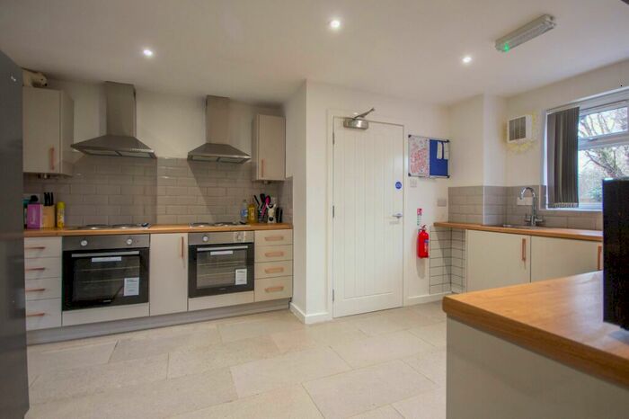 6 Bedroom End Of Terrace House To Rent In Sage Road, Leicester, LE2