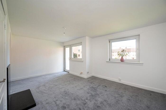 2 Bedroom House For Sale In Dochart Drive, Edinburgh, EH4