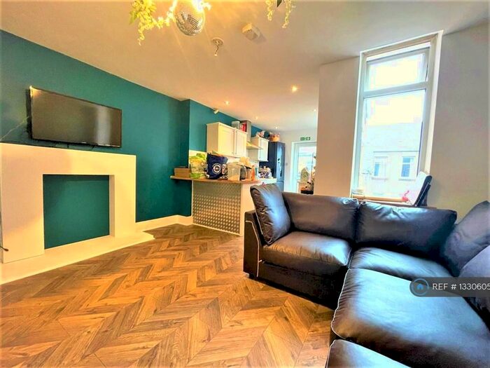 5 Bedroom Maisonette To Rent In Second Avenue, Newcastle Upon Tyne, NE6