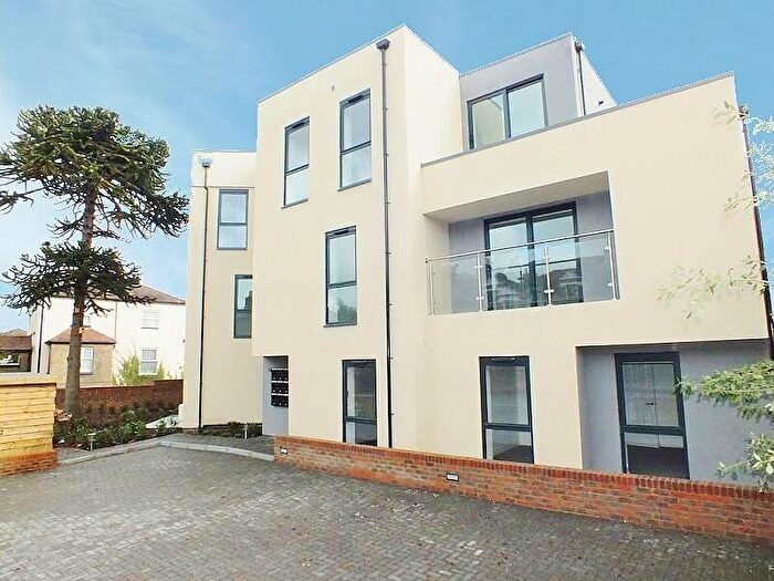 2 Bedroom Flat To Rent In Portswood, SO17