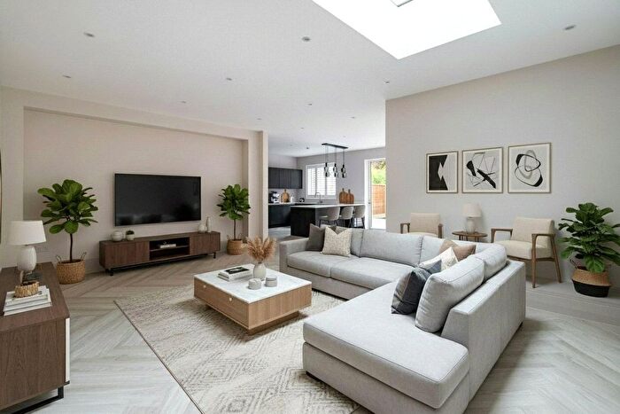 5 Bedroom Semi Detached House For Sale In Queens Road, Hersham, Walton-On-Thames, Surrey, KT12