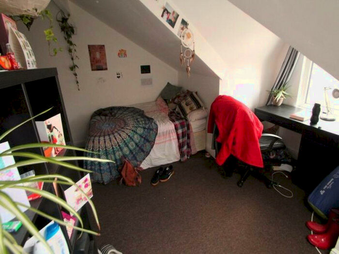 6 Bedroom House To Rent In Brudenell Mount, Leeds, LS6