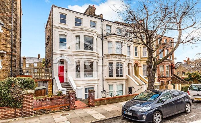 1 Bedroom Flat To Rent In Beversbrook Road, Archway, London, N19