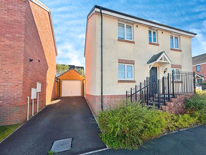 3 Bedroom Detached House For Sale In Emily Fields, Birchgrove, Swansea, SA7