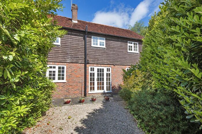 4 Bedroom Detached House For Sale In Chiddingstone Hoath, Edenbridge, TN8