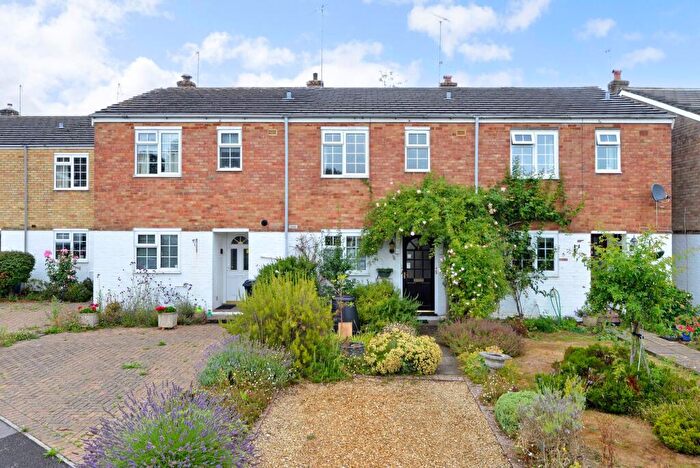 3 Bedroom Terraced House For Sale In Charts Close, Cranleigh, GU6