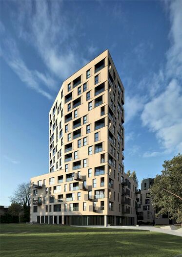 2 Bedroom Apartment To Rent In Burgess Springs, Chelmsford, CM1