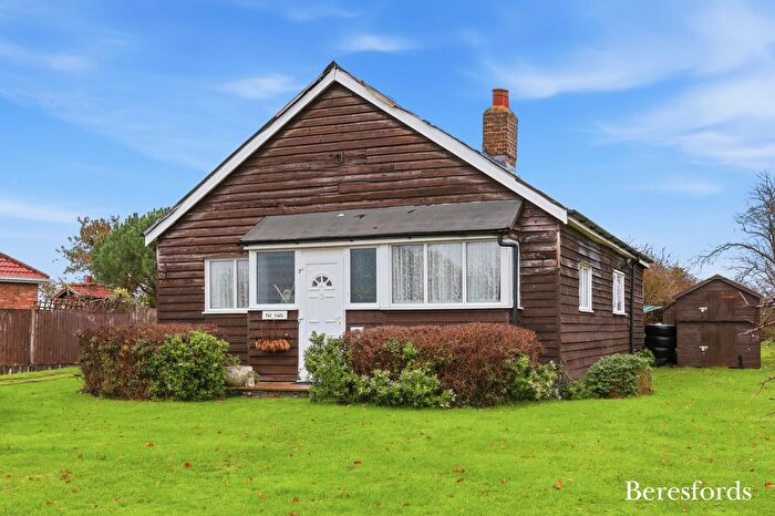 2 Bedroom Detached House For Sale In Church Lane, Crays Hill, CM11