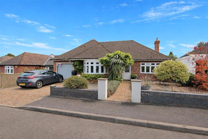 4 Bedroom Detached Bungalow For Sale In Cheviot Close, South Sutton, SM2