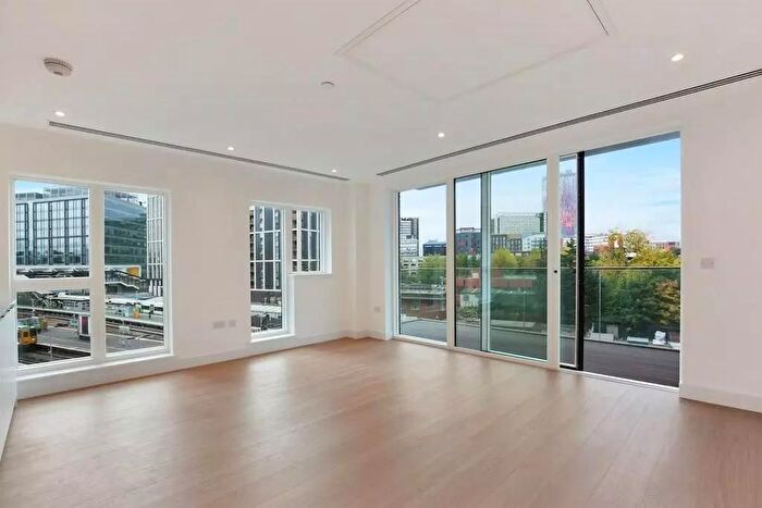 2 Bedroom Flat To Rent In Rainier Apartments, Cherry Orchard Road, Croydon, CR0