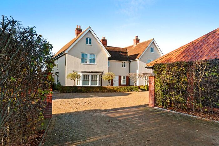 5 Bedroom Semi Detached House For Sale In Brook Farm, Bures Road, Great Cornard, Sudbury, CO10