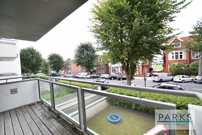 2 Bedroom Apartment To Rent In Palmeira Avenue, Hove, East Sussex, BN3