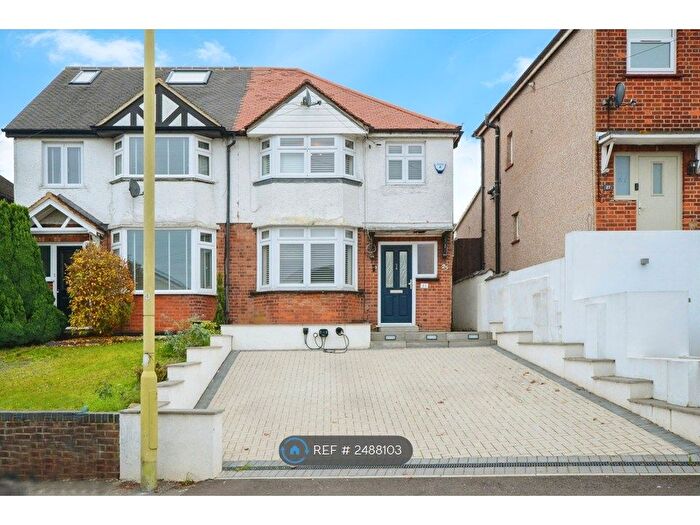 3 Bedroom Semi-Detached House To Rent In Belswains Lane, Hemel Hempstead, HP3