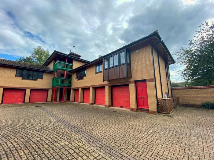 2 Bedroom Flat To Rent In Barrington Mews, Oldbrook, Milton Keynes, MK6