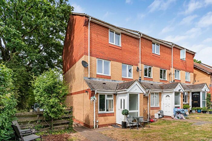 1 Bedroom Apartment For Sale In Franklin Way, Croydon, CR0
