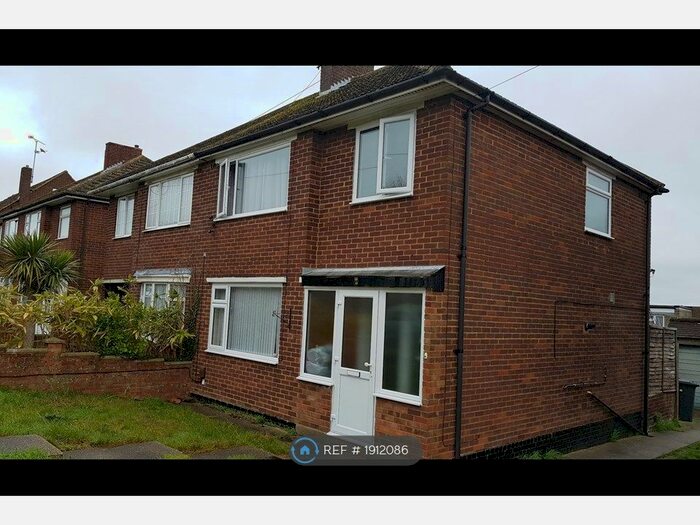 3 Bedroom Semi-Detached House To Rent In Rossfold Road, Luton, LU3
