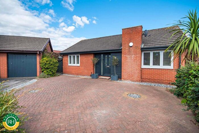2 Bedroom Detached Bungalow For Sale In Thorpehall Road., Kirk Sandall, Doncaster, DN3