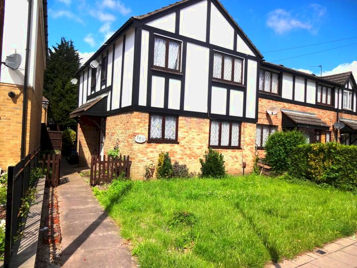 2 Bedroom End Of Terrace House To Rent In Grove Road, Chadwell Heath, Romford, RM6