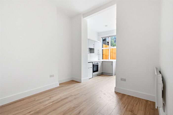 Studio To Rent In Rock Street, London, N4