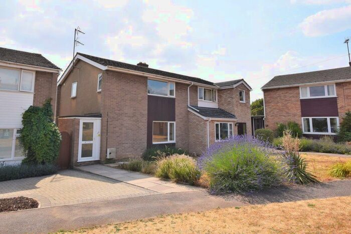 3 Bedroom Semi-Detached House To Rent In Finchams Close, Linton, Cambridge, CB21