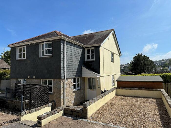 3 Bedroom Semi Detached House For Sale In Vinery Meadow, Penryn, TR10