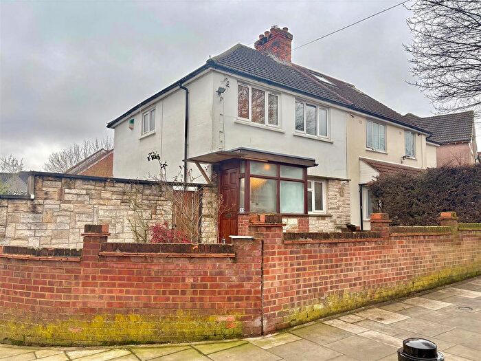3 Bedroom Detached House To Rent In Long Drive, London, W3