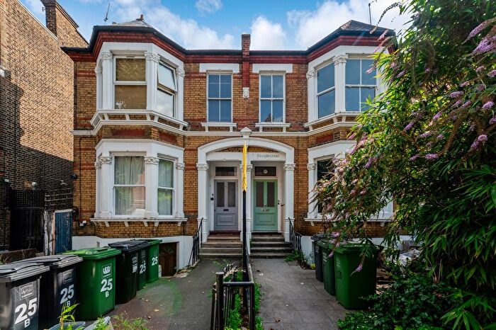 4 Bedroom Flat To Rent In Jerningham Road, Lewisham, SE14