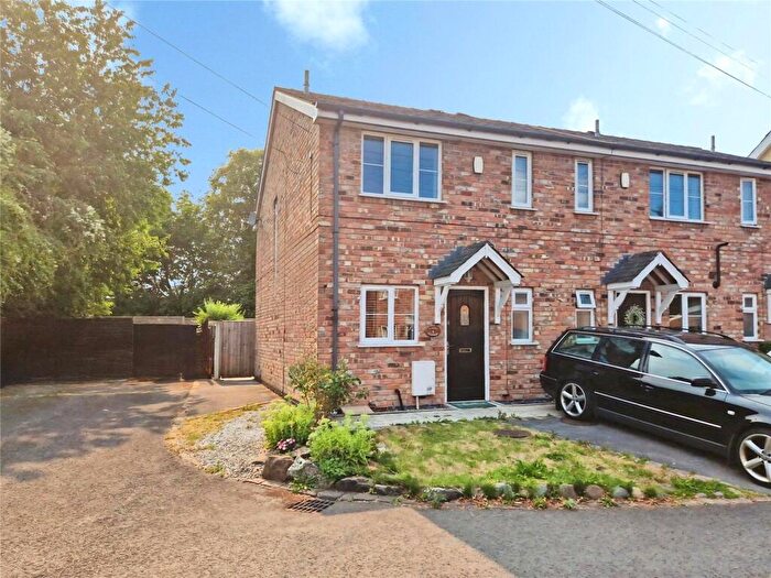 3 Bedroom End Of Terrace House For Sale In Charlton Fold, Worsley, Manchester, Greater Manchester, M28