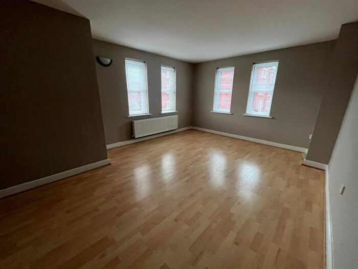 2 Bedroom Flat To Rent In Ladybank Avenue, Fulwood, PR2