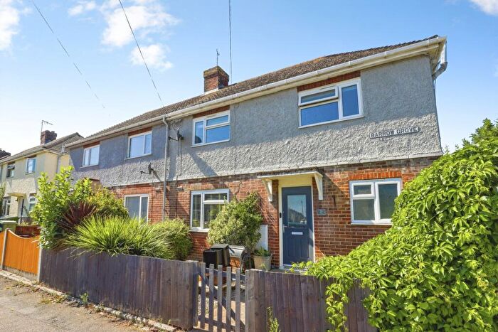 3 Bedroom Semi-Detached House For Sale In Barrow Grove, Sittingbourne, Kent, ME10