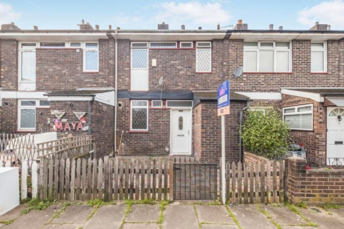 3 Bedroom Terraced House To Rent In Birch Close Peckham, SE15